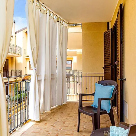 Apartment Desiderio Giardini Naxos